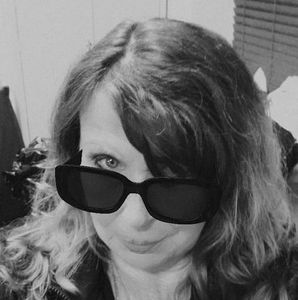 Meet your Posher, Sharon